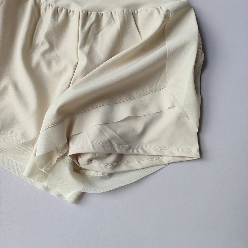 Short Feminino Soltinho, Corte Três Pontos